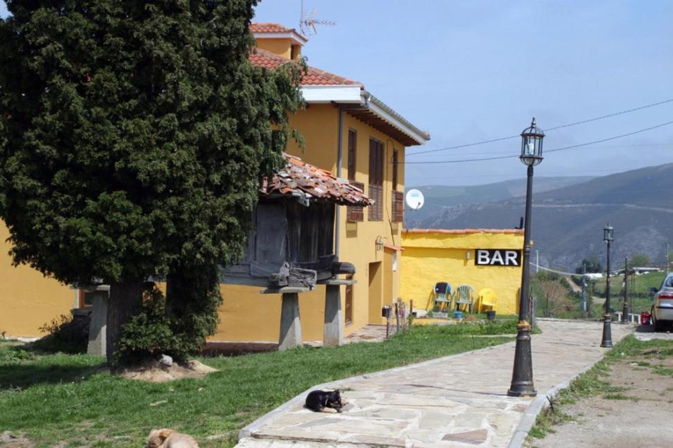 Hotel Casa Faruxo Cangas De Narcea Exterior foto